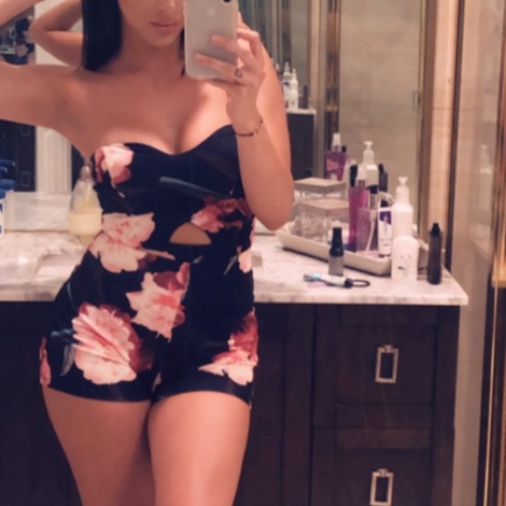 Fashion nova Romper cut out in front